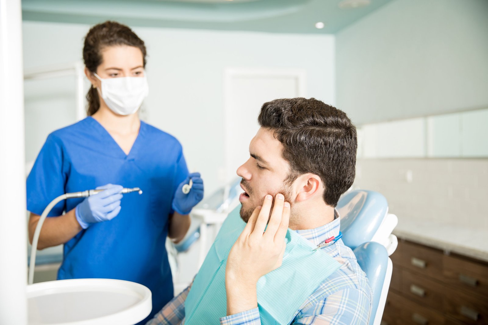 Clovis Family Dentistry | Tooth Pain Causes: When Is a Toothache a Dental Emergency?